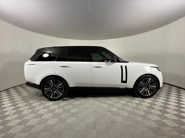 2023 land rover range rover p530 se