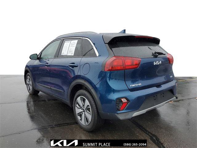 2022 kia niro lx