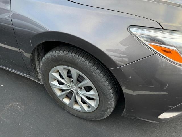 2017 toyota camry le