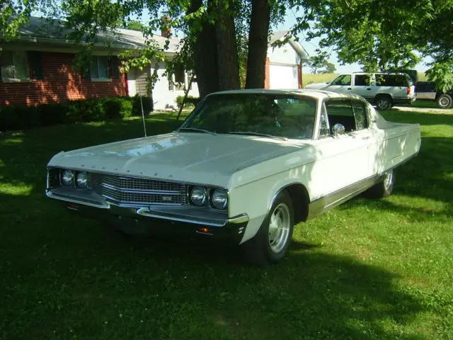 1968 chrysler new yorker two door hardtop