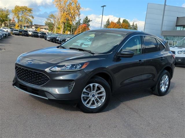 2020 ford escape se