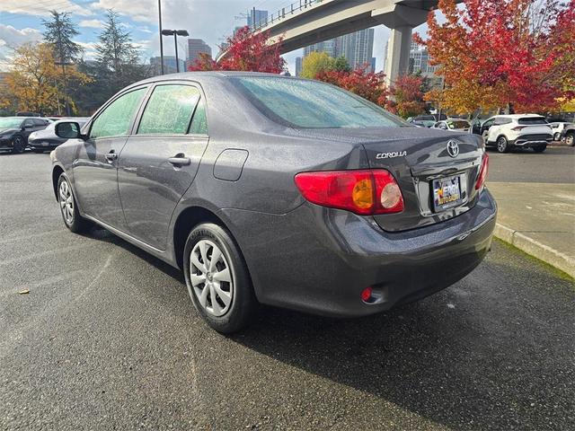 2010 toyota corolla le