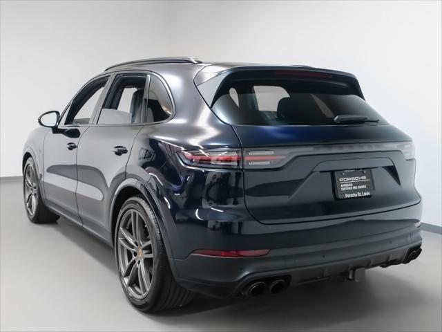 2022 porsche cayenne platinum edition