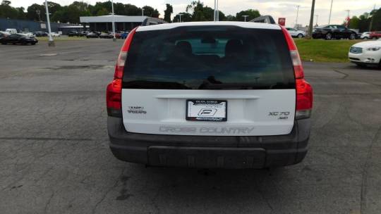 2004 Volvo V70
