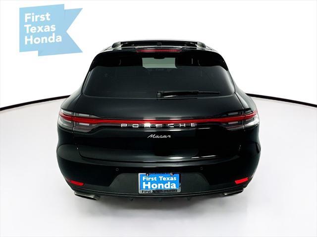 2021 porsche macan base