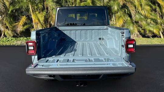 2024 Jeep Gladiator