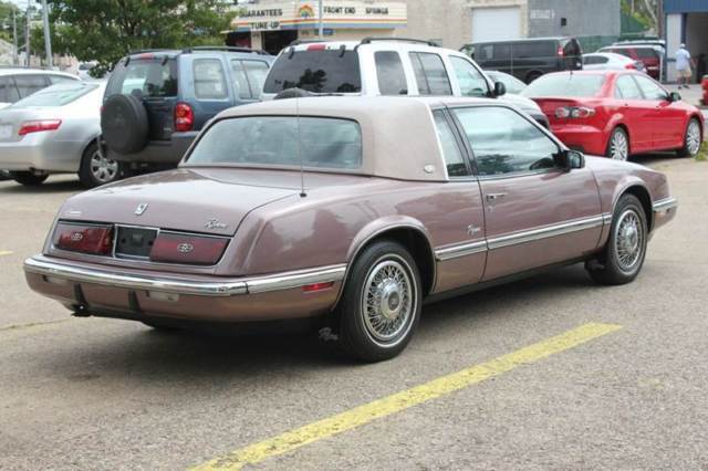 1989 buick riviera luxury edition
