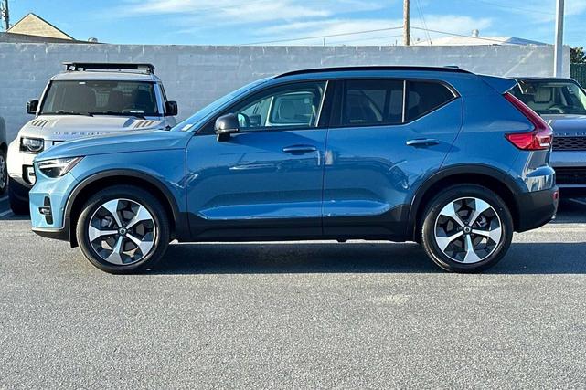 2024 volvo xc40 b5 plus dark