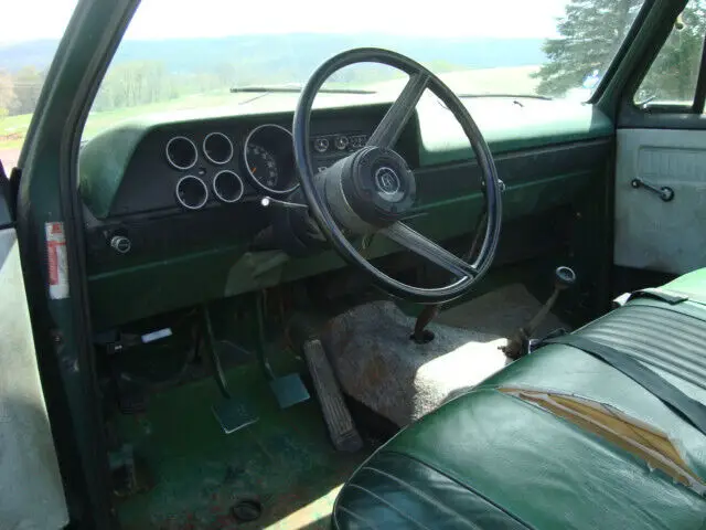 1972 dodge power wagon sitting on 1991 w250 cummins turbo diesel 5-speed chassis