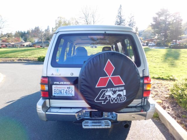 mitsubishi pajero 4wd, 47,000 original miles! leather, rear a/c, super wide exce