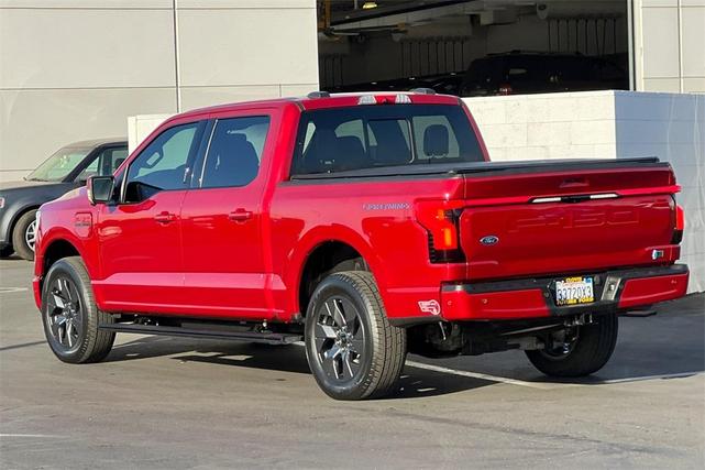 2023 ford f-150 lightning lariat