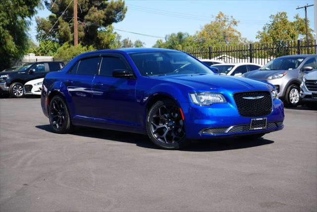2019 chrysler 300 touring
