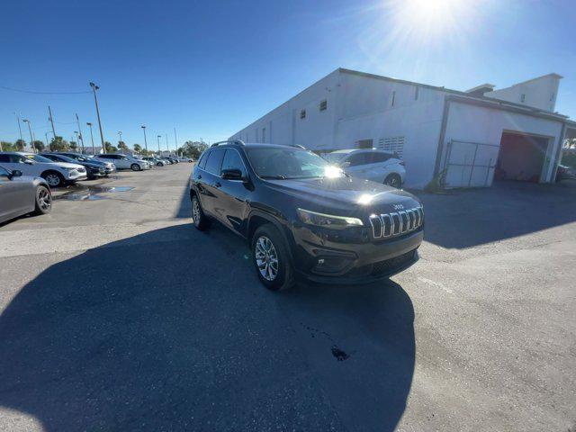 2021 jeep cherokee latitude lux
