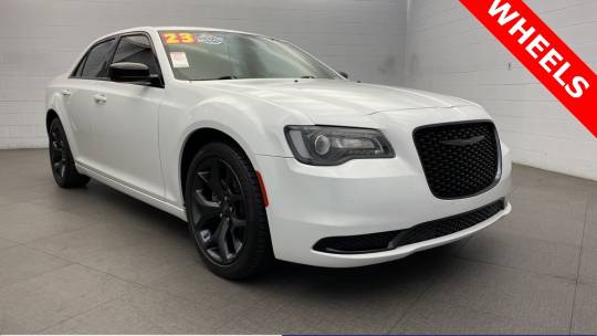 2023 Chrysler 300
