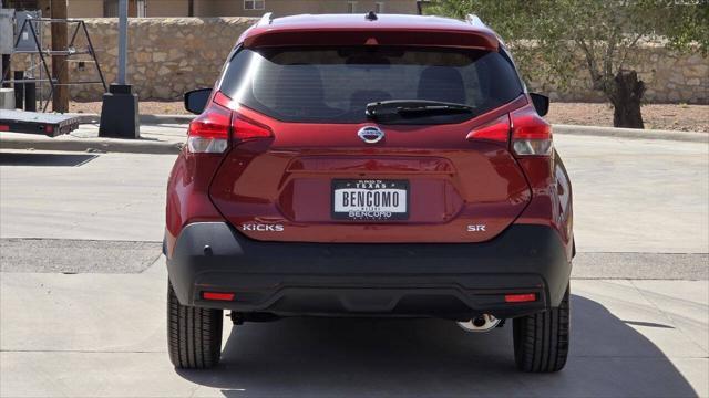 2020 nissan kicks sr