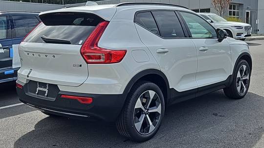 2025 Volvo XC40
