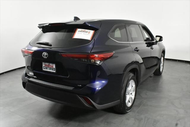 2022 toyota highlander le