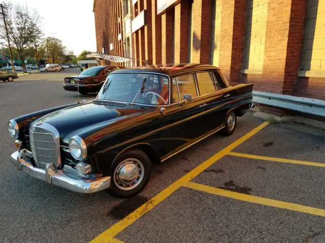 1965 mercedes 190-d actual low miles black red runs & drives historic car
