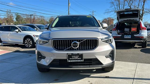 2024 volvo xc40 b5 plus bright