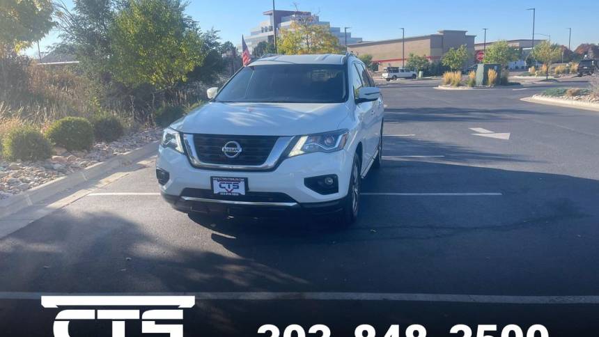2020 nissan pathfinder sv