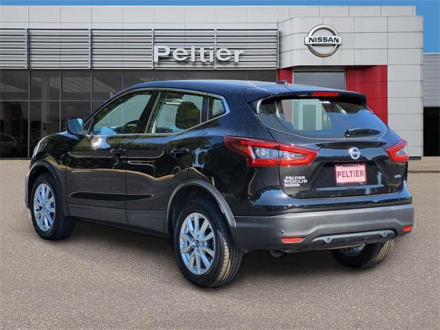 2022 nissan rogue sport s