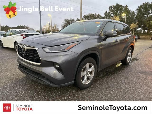 2021 toyota highlander le
