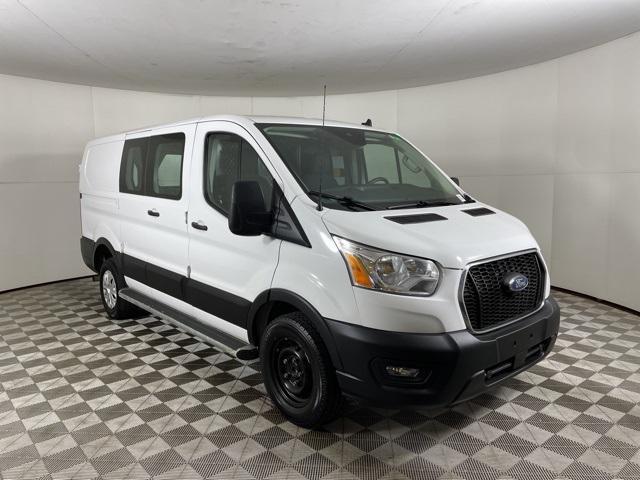 2022 ford transit-150 base