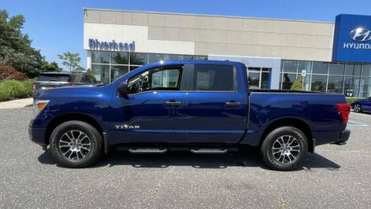 2023 nissan titan sv