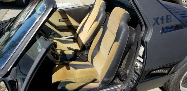 1987 fiat x1/9 bertone runs excellent and look very nice with factory ac,pw