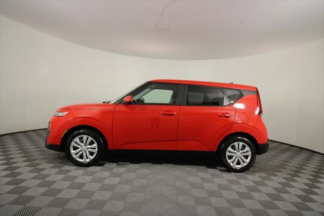 2022 kia soul lx