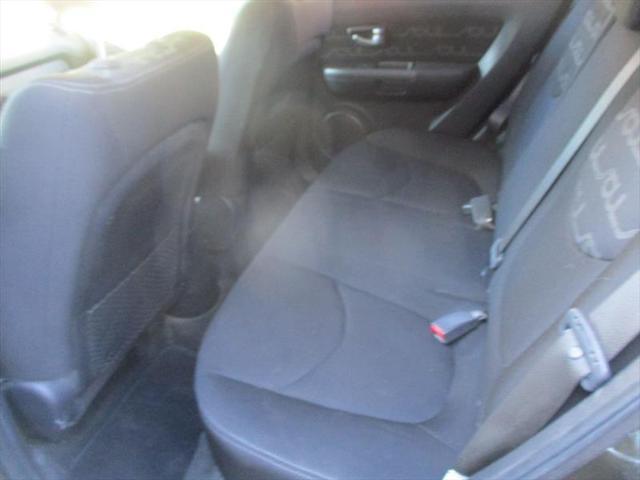 2012 kia soul +
