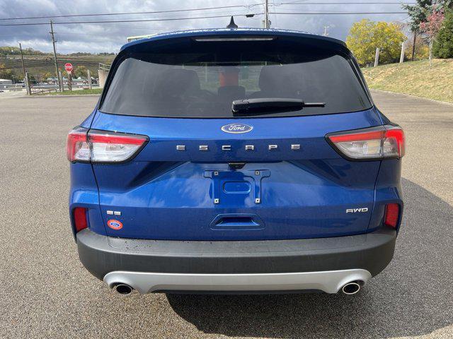 2022 ford escape se