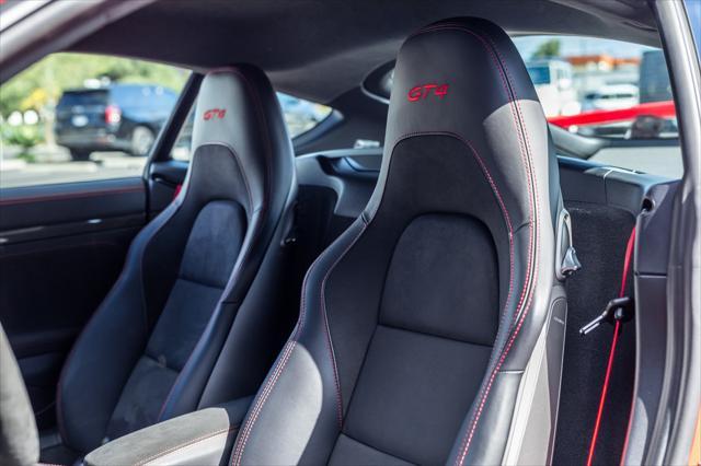 2022 porsche 718 cayman gt4