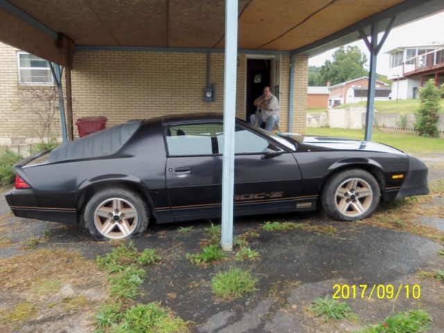 1986 chevrolet comaro iroc z28 1-owner 33k actual miles stock