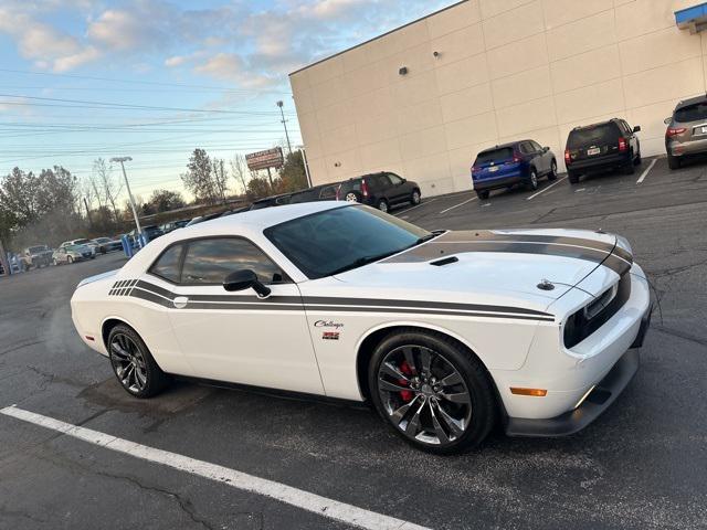 2013 dodge challenger srt8