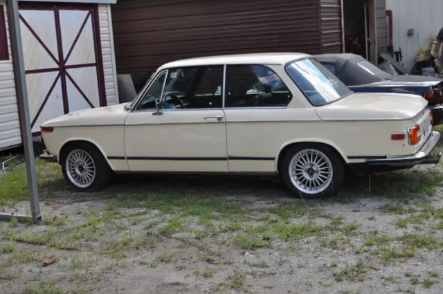 1976 bmw 2002 base coupe 2-door set up for autocross