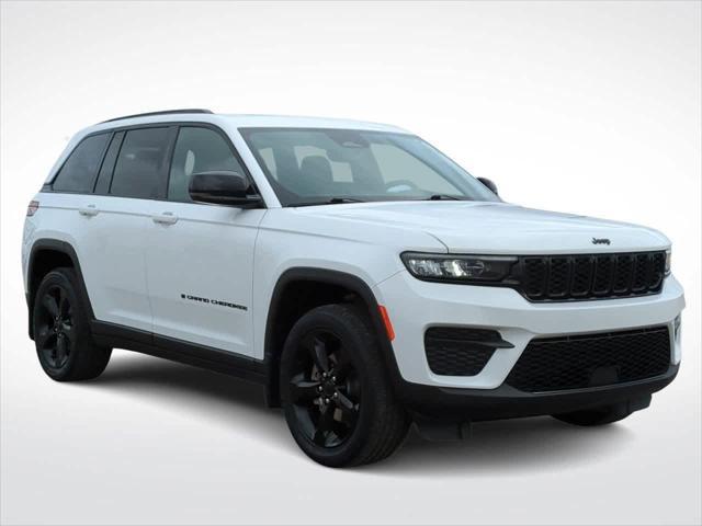 2022 jeep grand cherokee altitude