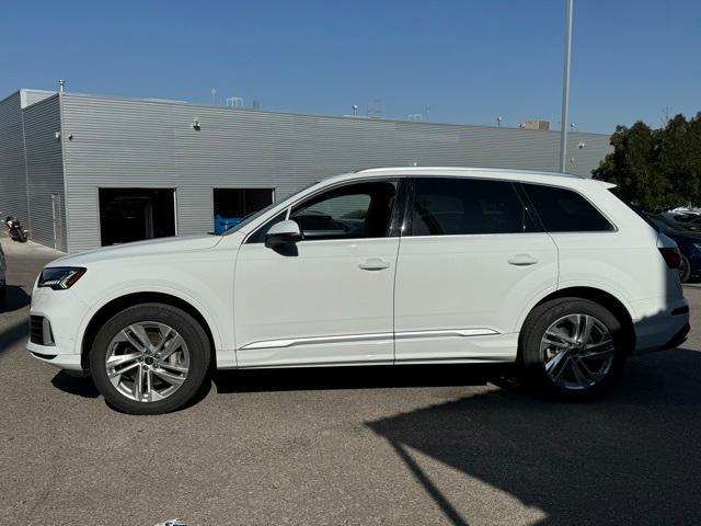 2024 audi q7 55 premium plus