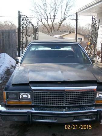1980 black crown victoria w/ red stripe cloth int 302 v-8 venturi carb 26788 mi