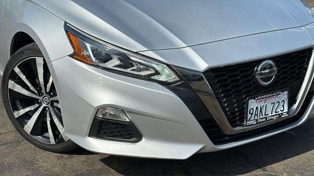 2022 nissan altima sr fwd