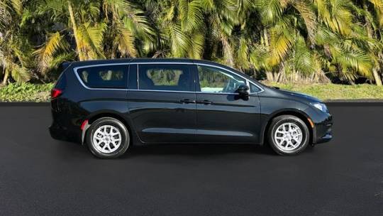 2024 Chrysler Voyager