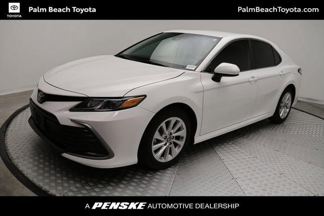 2024 toyota camry le