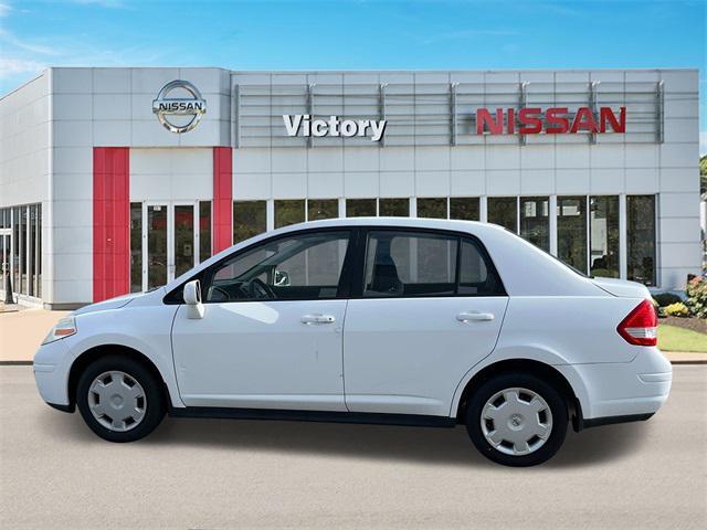 2009 nissan versa 1.8 s