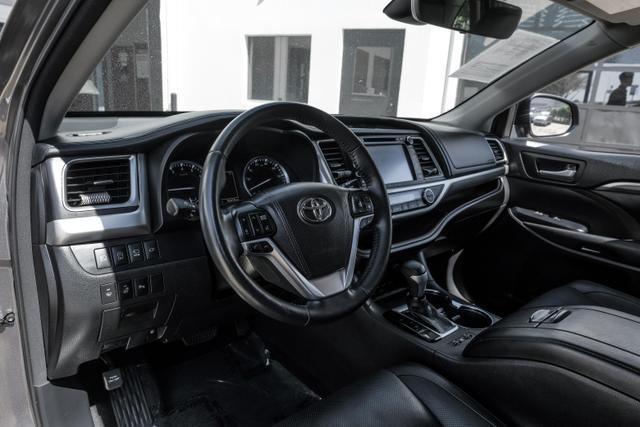 2017 toyota highlander limited platinum