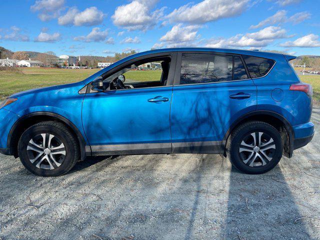 2018 toyota rav4 le
