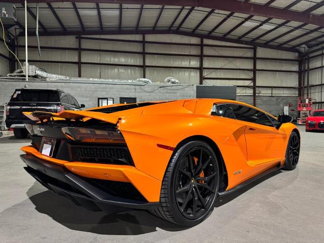2018 lamborghini aventador s base