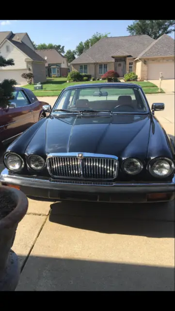 1985 jaquar xj6 only 53,000 orignal miles very clean inside out