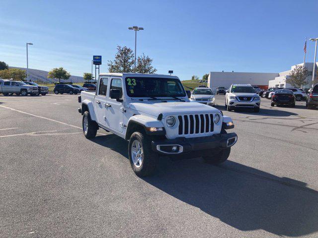 2023 jeep gladiator sport s