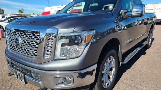 2017 Nissan Titan