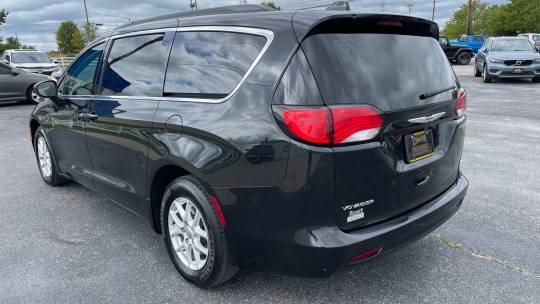 2020 Chrysler Voyager